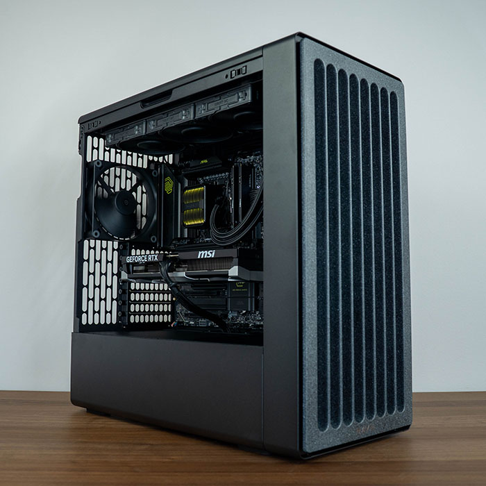 Image of Gold Rush: R7 9800X3D / RTX 5080